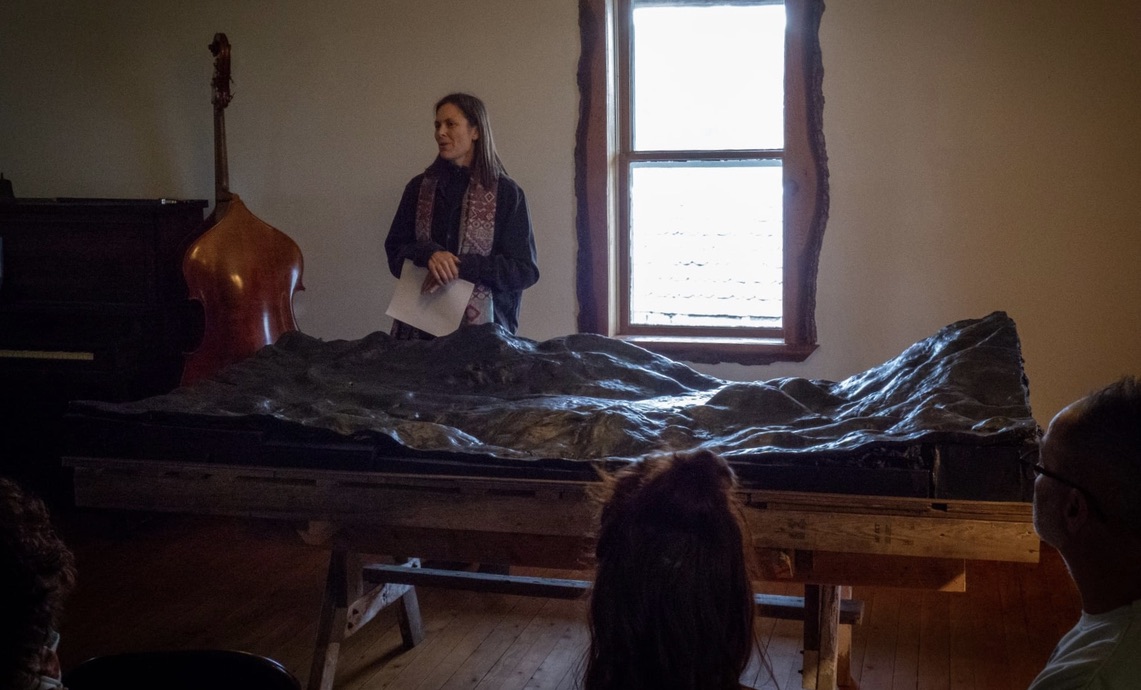 DC2B41FB-C15E-4AF8-ACB4-A6D94F51FC70_1_105_c